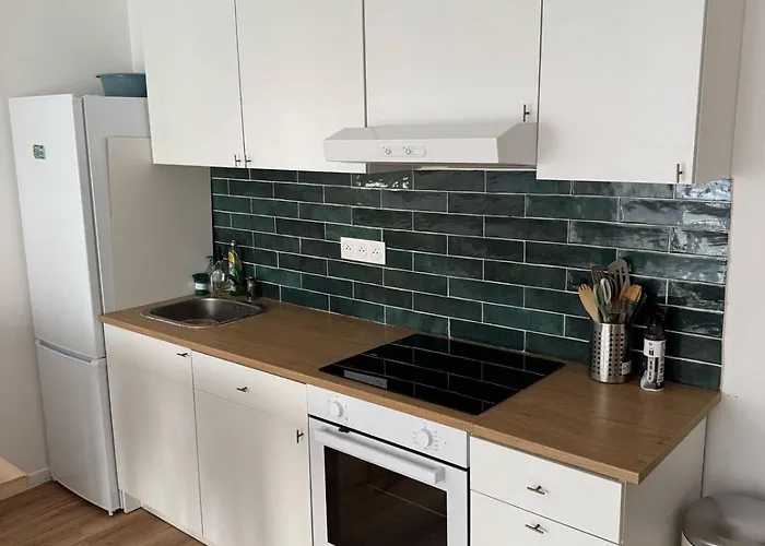 Charming 2p Center For 4 ニース