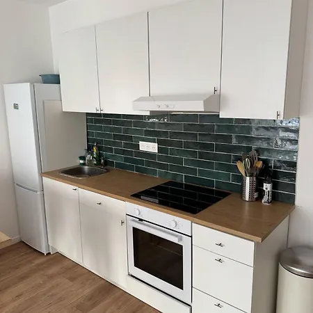 Charming 2p Center For 4 Niza